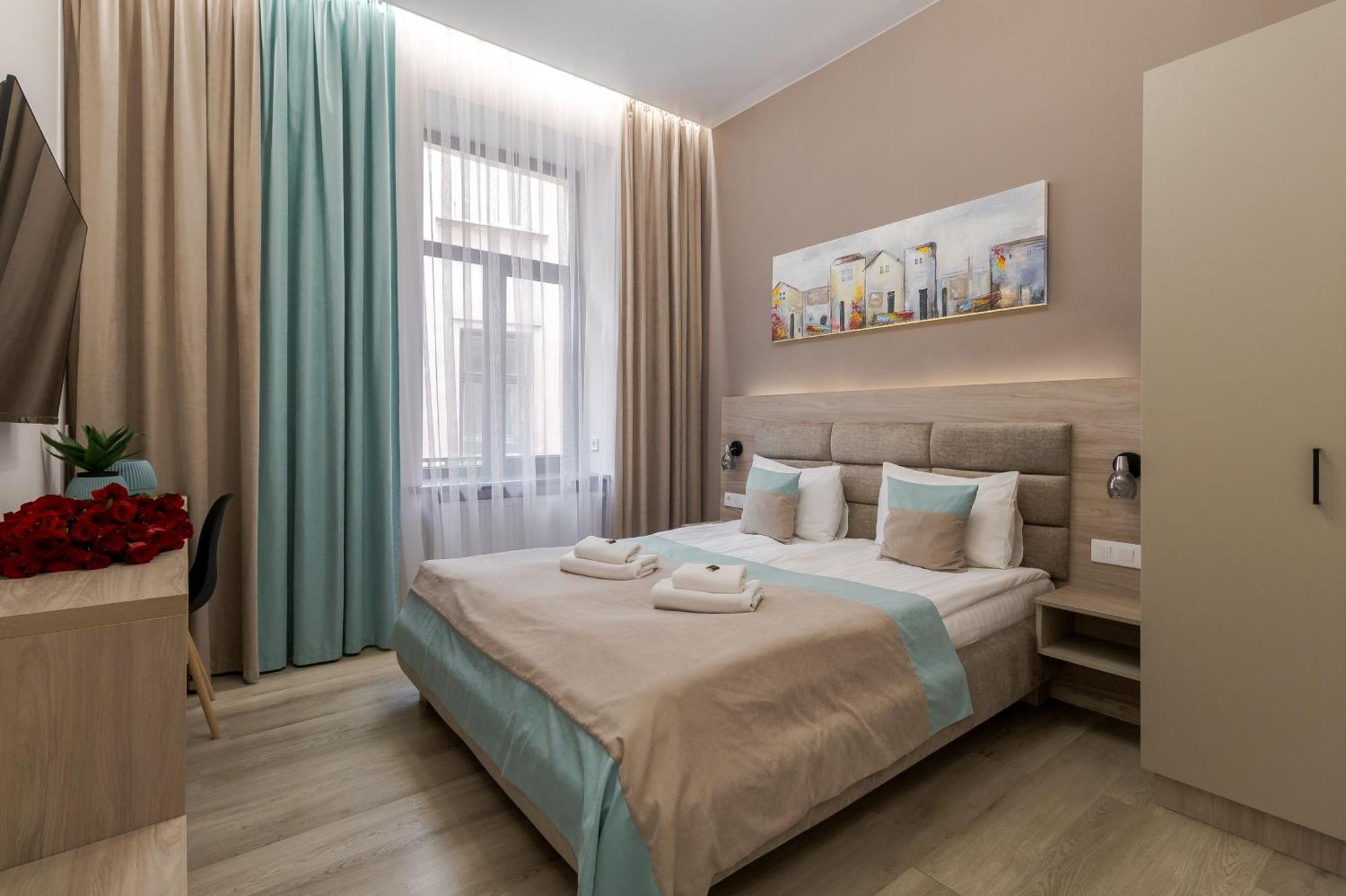 Demar Apart Doroshenka Lviv Luaran gambar
